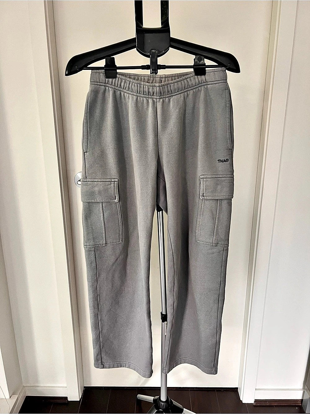 Aritzia TNA Mega Fit Sweatfleece Cargo Pants Cargo Joggers in Gray Small